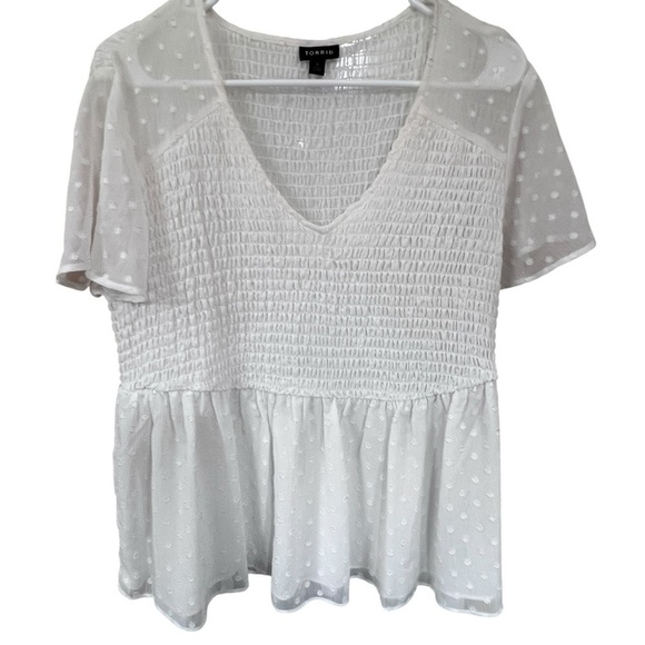 torrid Tops - Torrid White Textured Peplum Blouse